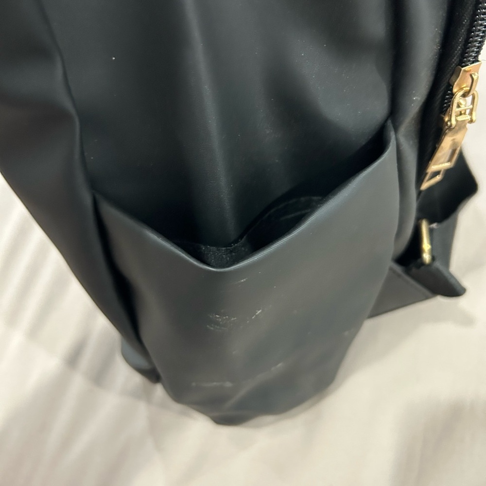💥PRICE⬇️ Black Vinyl Backpack • Medium • - Picture 9 of 10